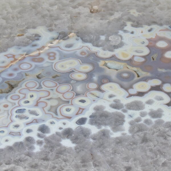 Agate Bistro Table